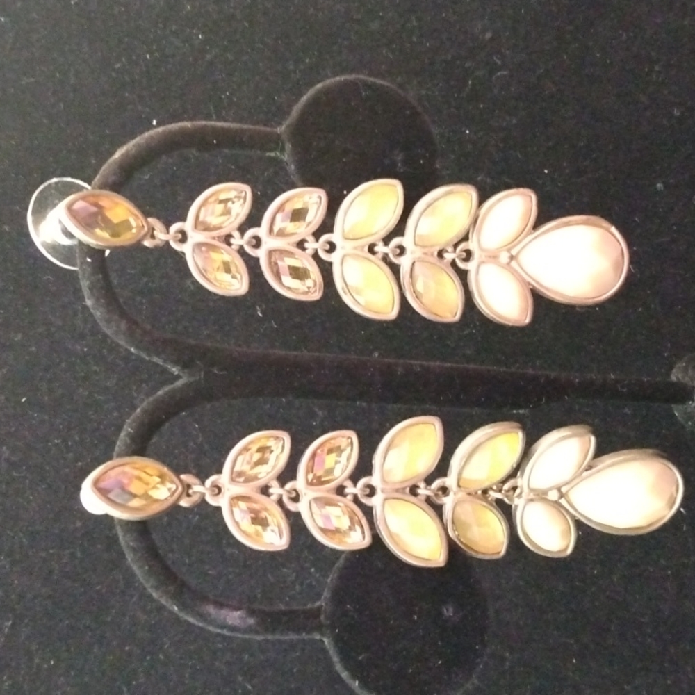 Chandelier earrings